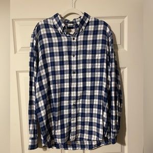 Men’s size Large blue and white checkered long sleeve collared shirt